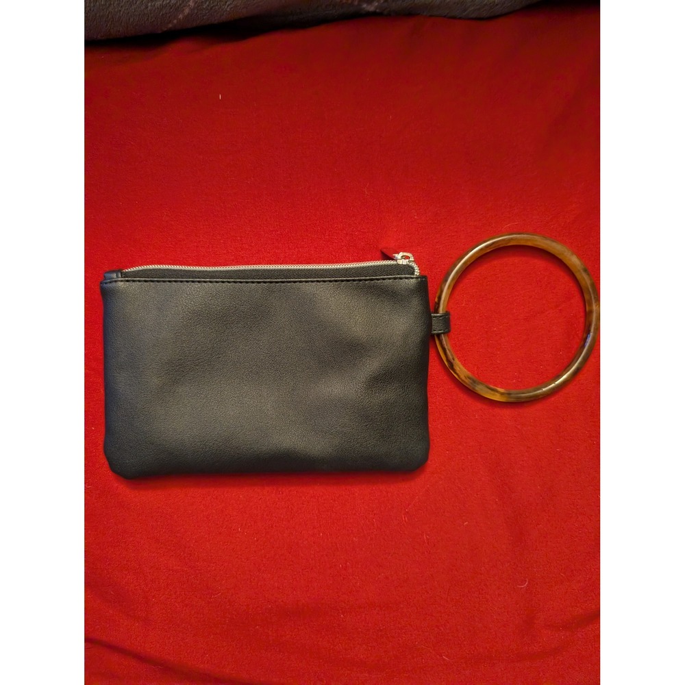 No Boundaries Black Faux Leather Wristlet Tortoiseshell Ring Handle zipper Pouch